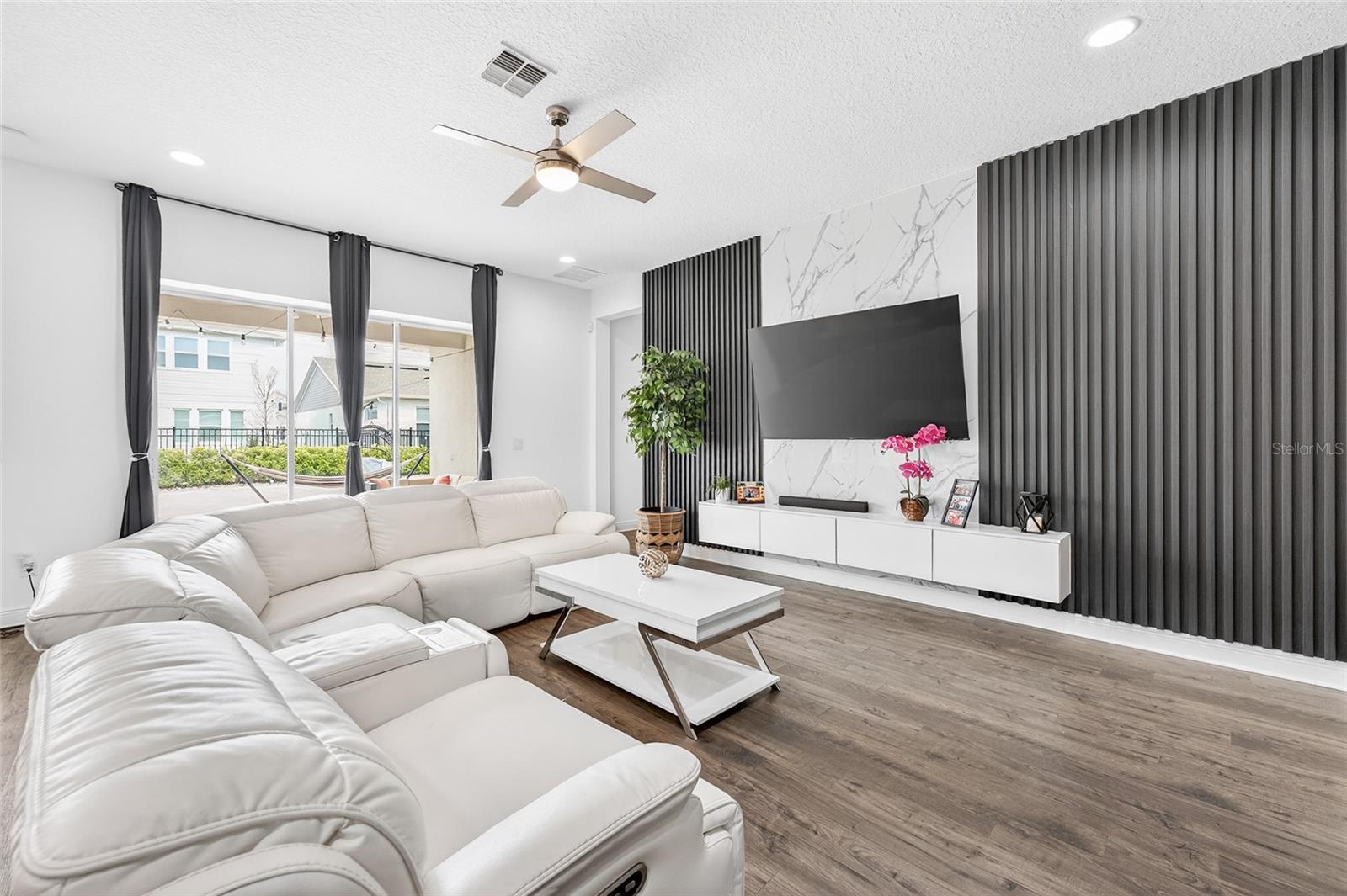 POITRAS EAST N-7 - Residential