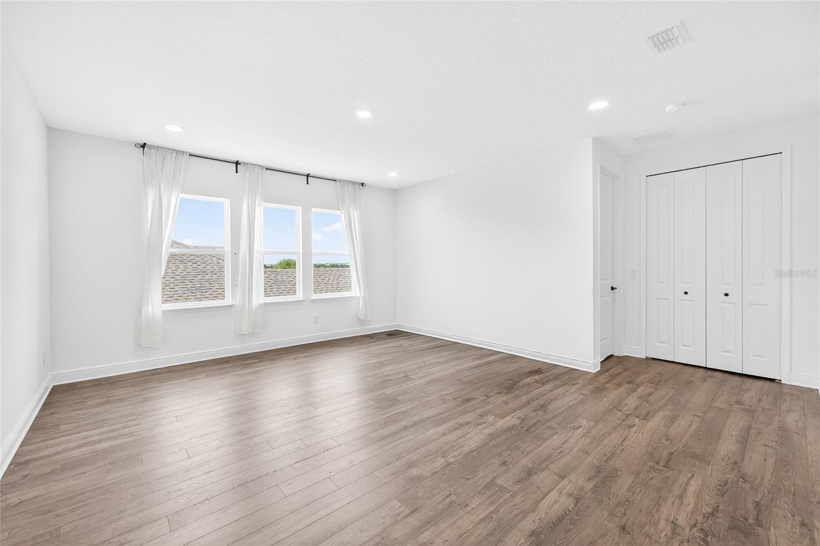 POITRAS EAST N-7 - Residential