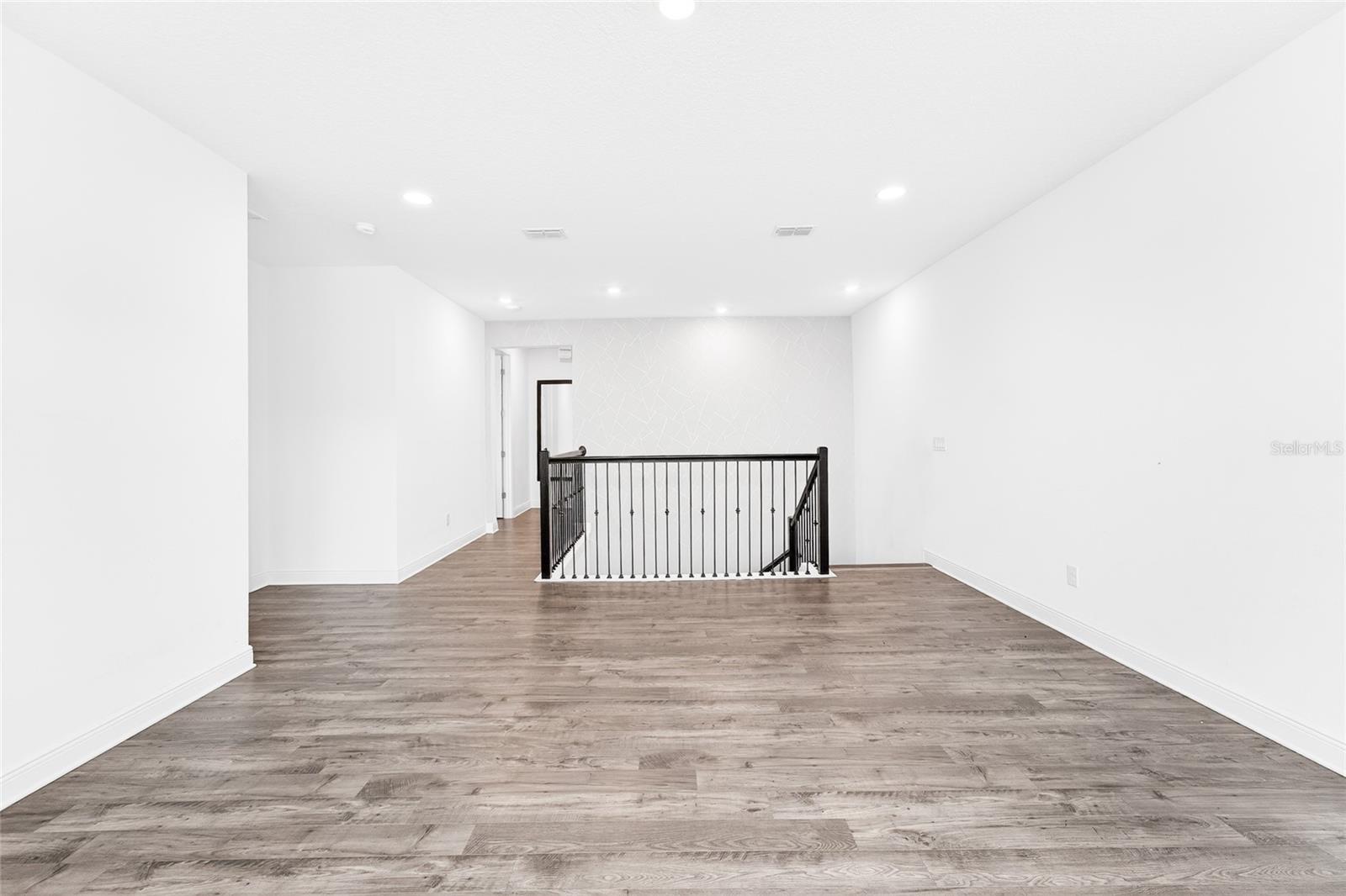 POITRAS EAST N-7 - Residential