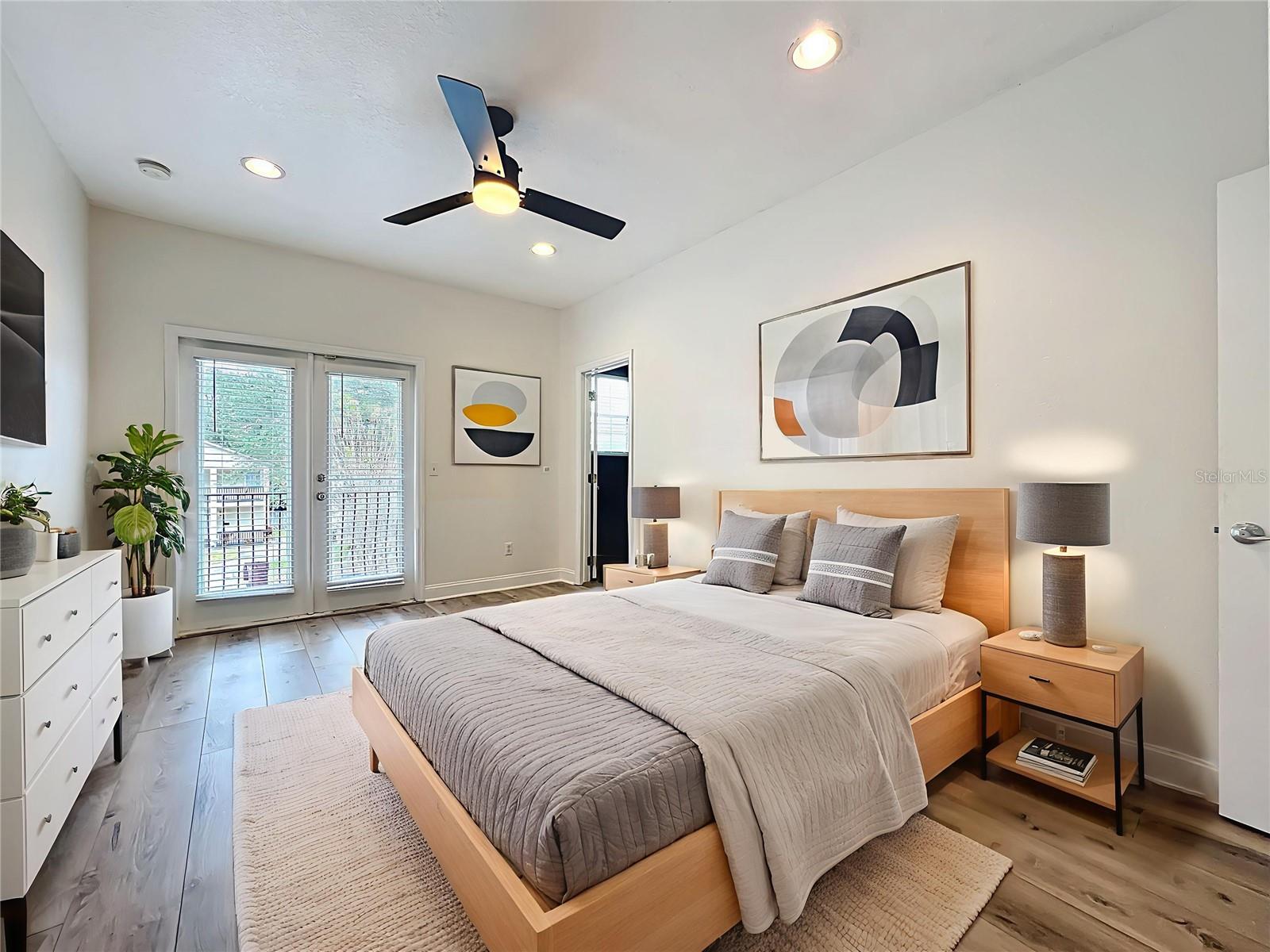 WASHINGTON HEIGHTS VILLAS CONDO - Residential