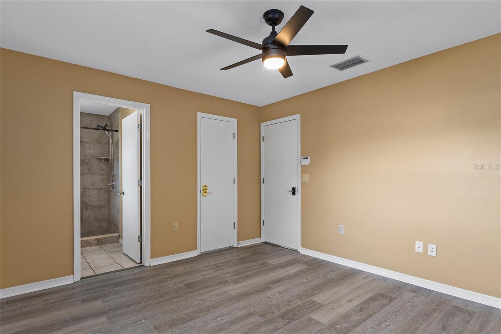 CONNELLS HEIGHTS UNIT 03 - Residential