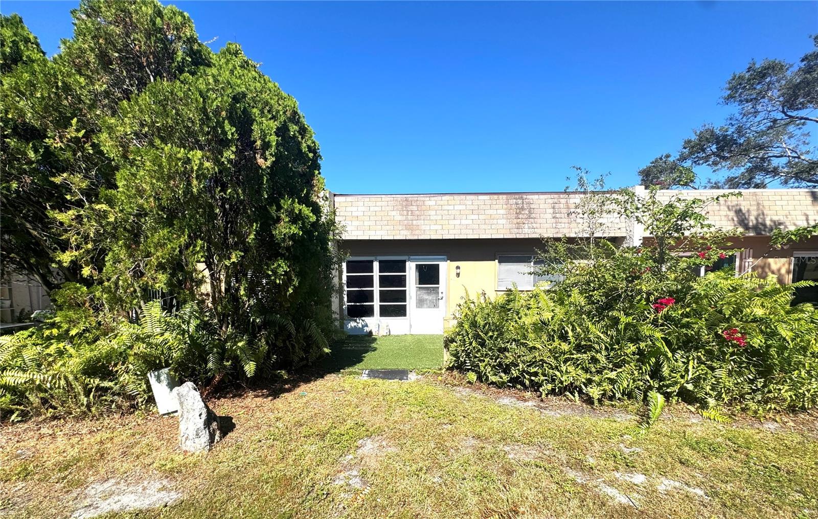 DEERWOOD GARDENS - Residential