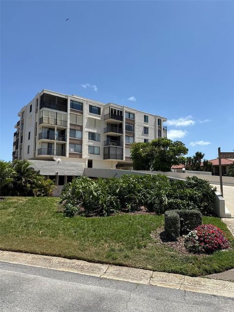 Photo of 6218 Palma Del Mar Blvd #303, St Petersburg, FL 33715 (MLS # TB8398103)