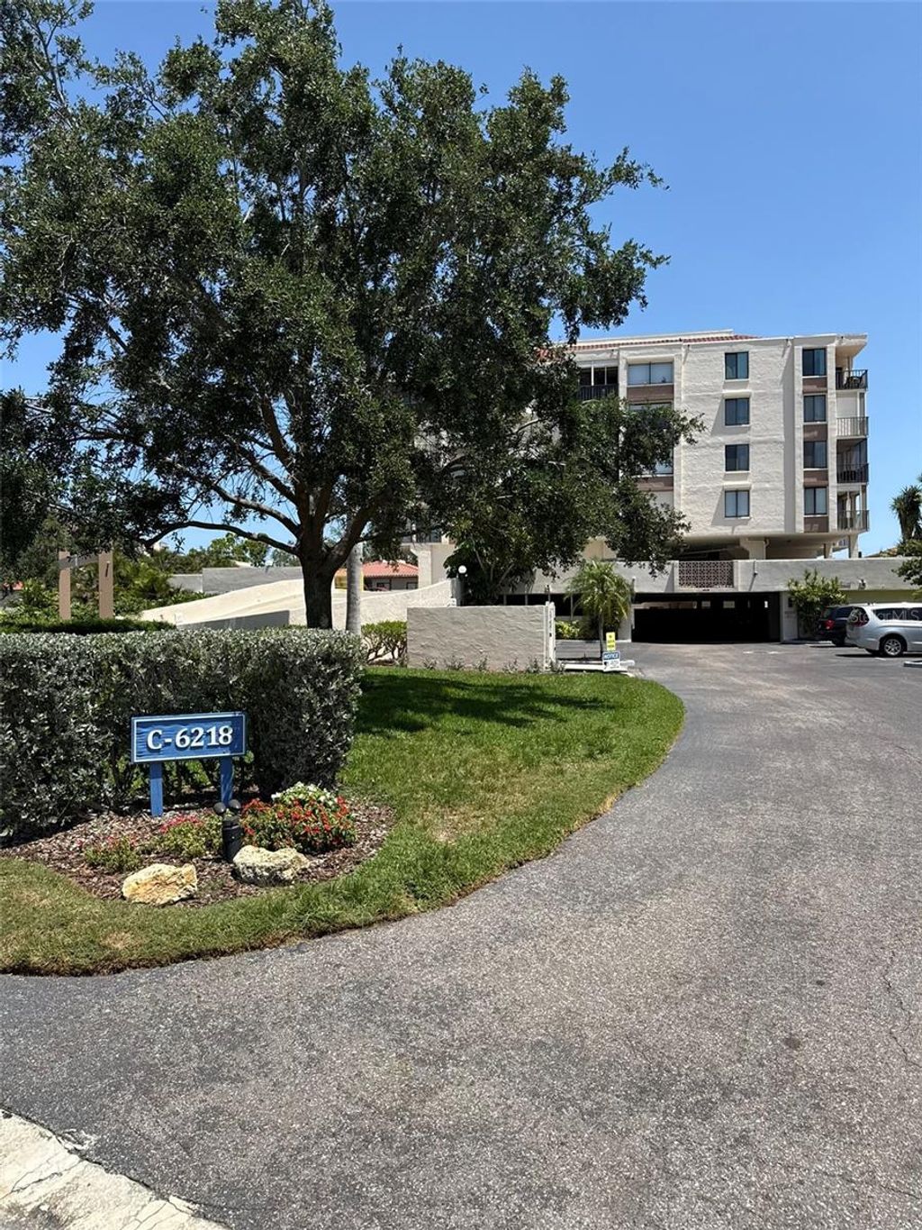 Photo of 6218 Palma Del Mar Blvd #303, St Petersburg, FL 33715 (MLS # TB8398103)