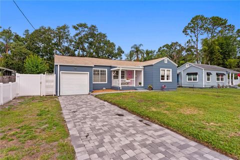 Photo of 4012 N Munro Street, Tampa, FL 33603 (MLS # TB8392584)