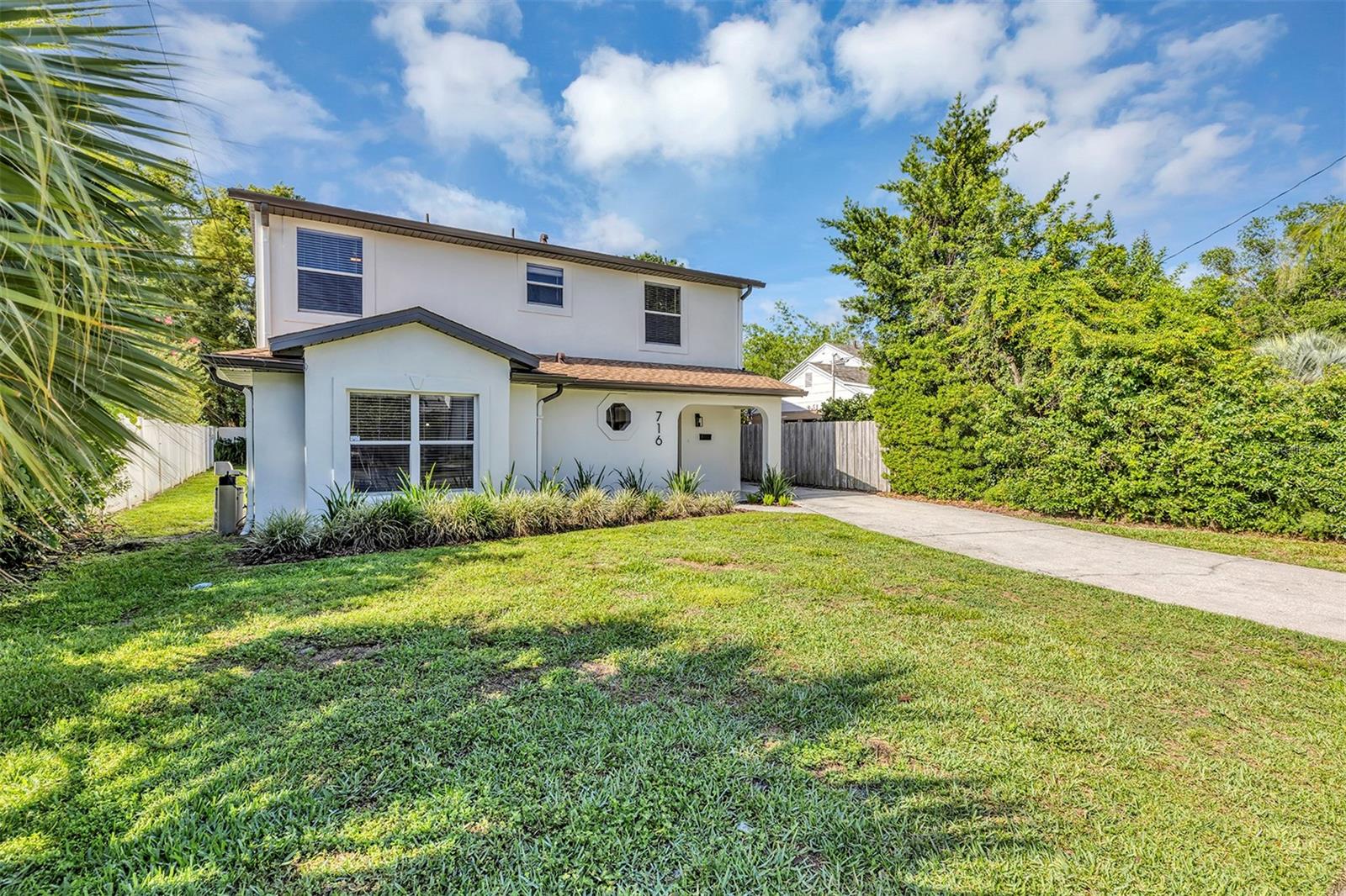 716 GOLFVIEW STREET