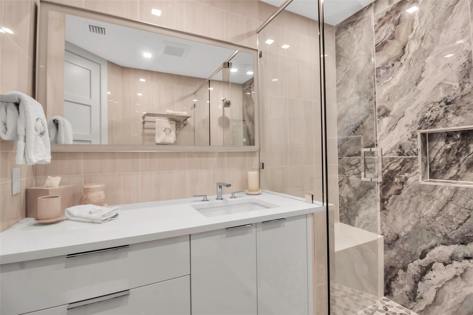 L AMBIANCE 1 - Residential