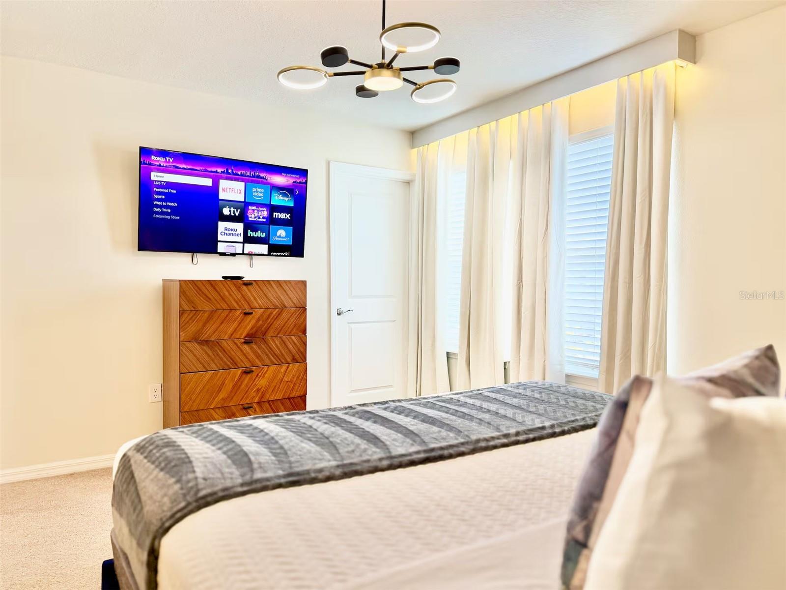 WINDSOR ISLAND RESIDENCE PH 3 - Residential