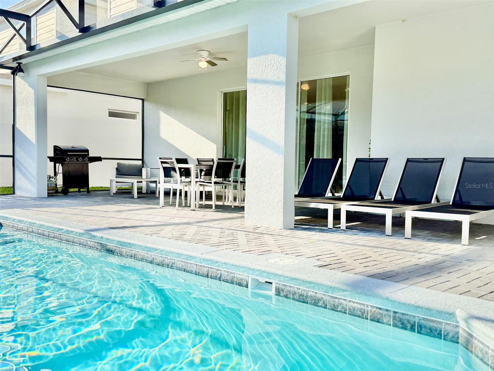 WINDSOR ISLAND RESIDENCE PH 3 - Residential