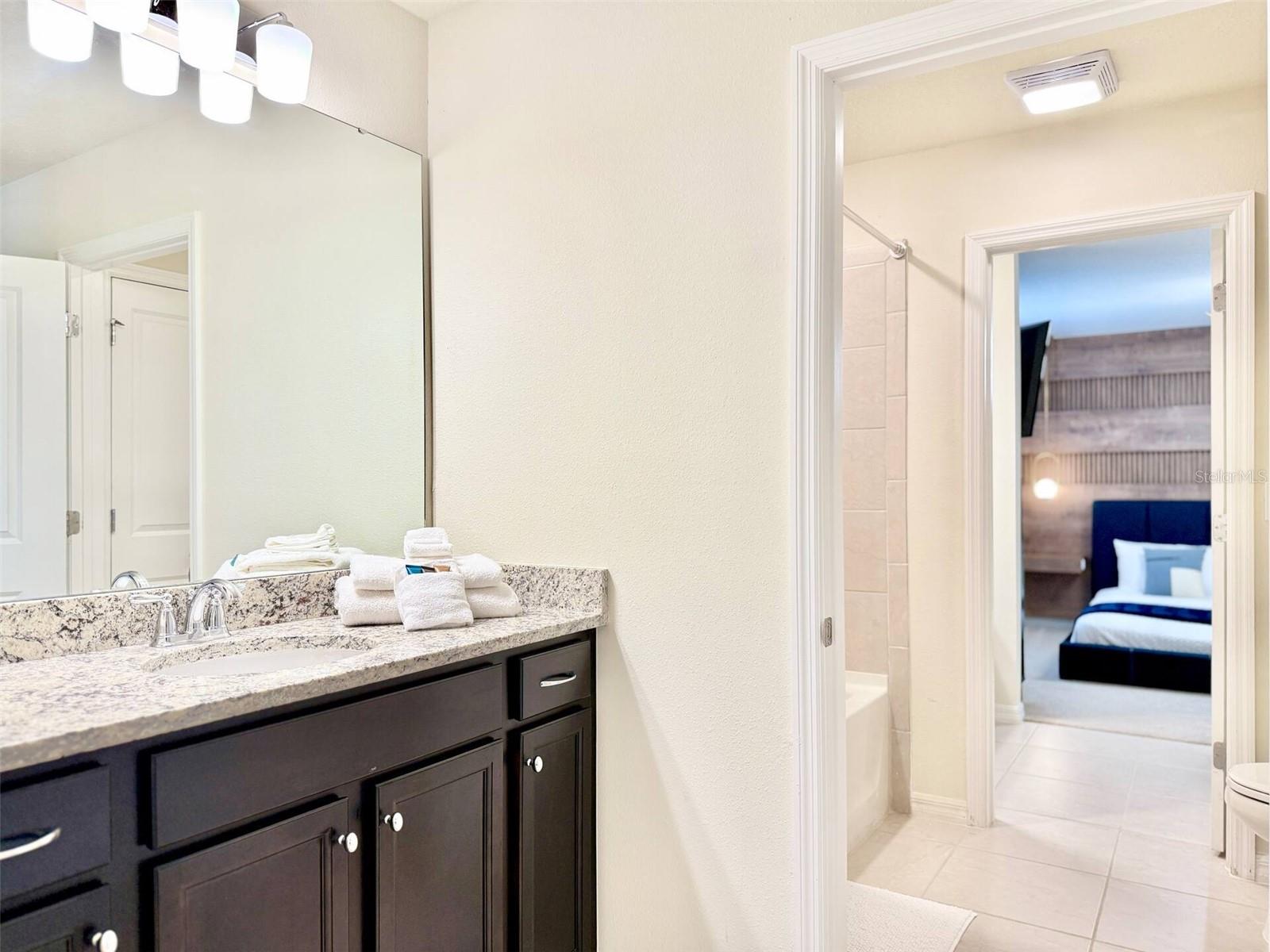 WINDSOR ISLAND RESIDENCE PH 3 - Residential