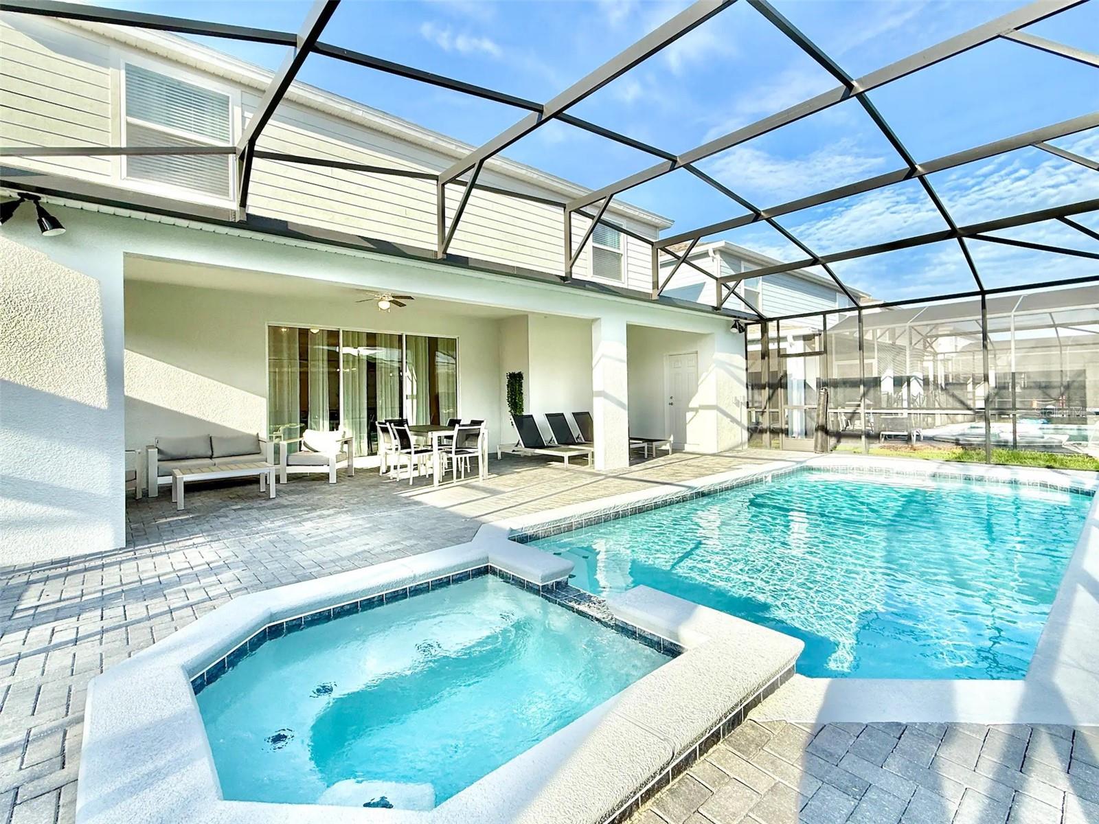 WINDSOR ISLAND RESIDENCE PH 3 - Residential