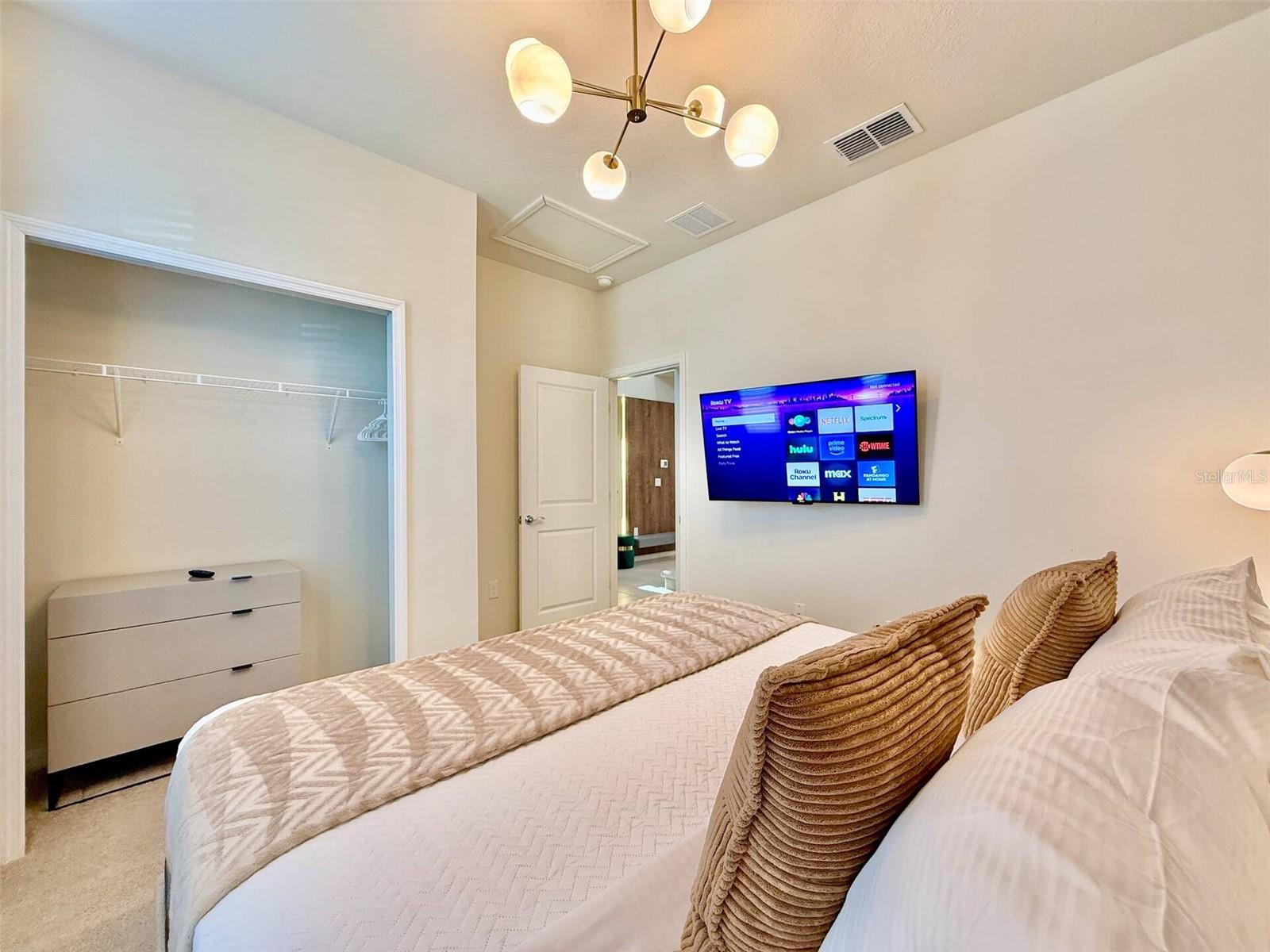 WINDSOR ISLAND RESIDENCE PH 3 - Residential