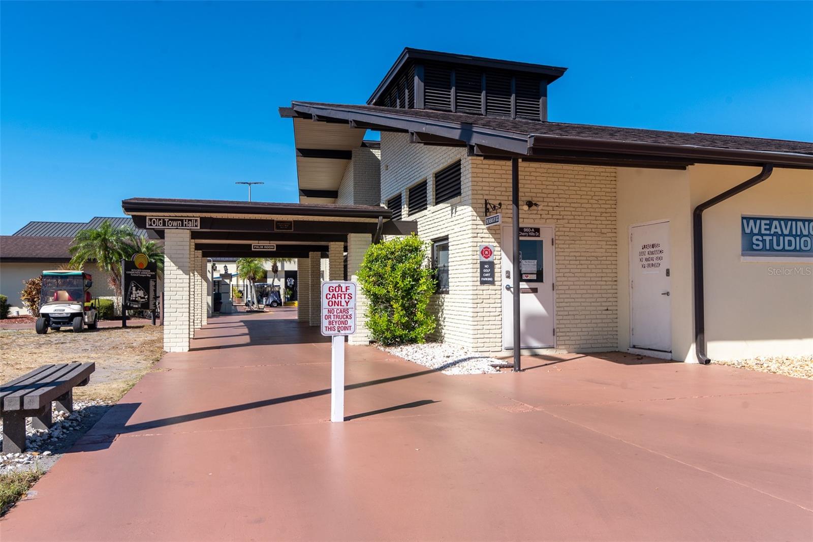 DEL WEBBS SUN CITY FLORIDA UN - Residential