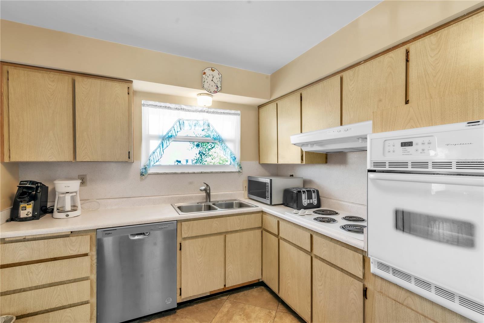 DEL WEBBS SUN CITY FLORIDA UN - Residential