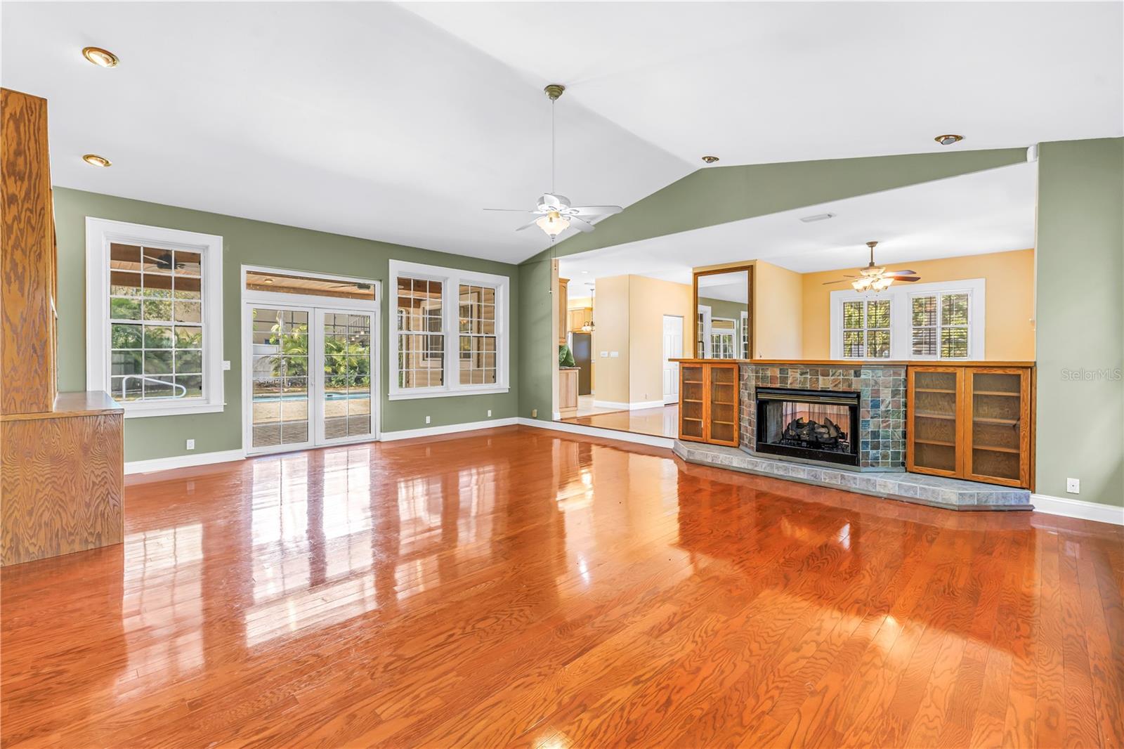 CRESCENT PARK HEIGHTS - Residential