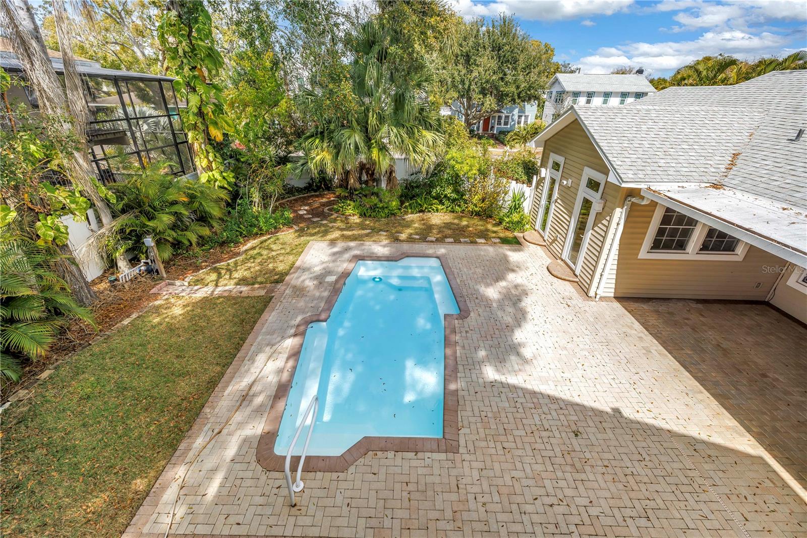 CRESCENT PARK HEIGHTS - Residential