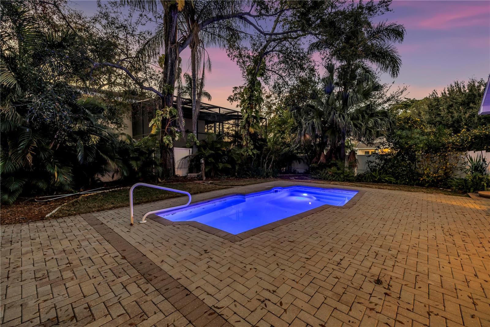 CRESCENT PARK HEIGHTS - Residential