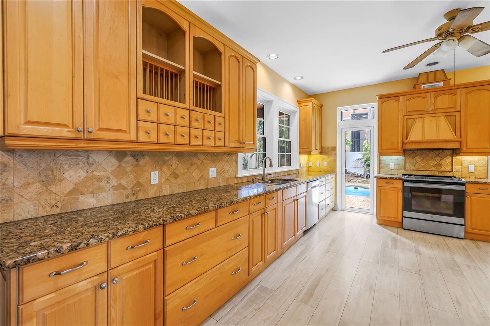 CRESCENT PARK HEIGHTS - Residential