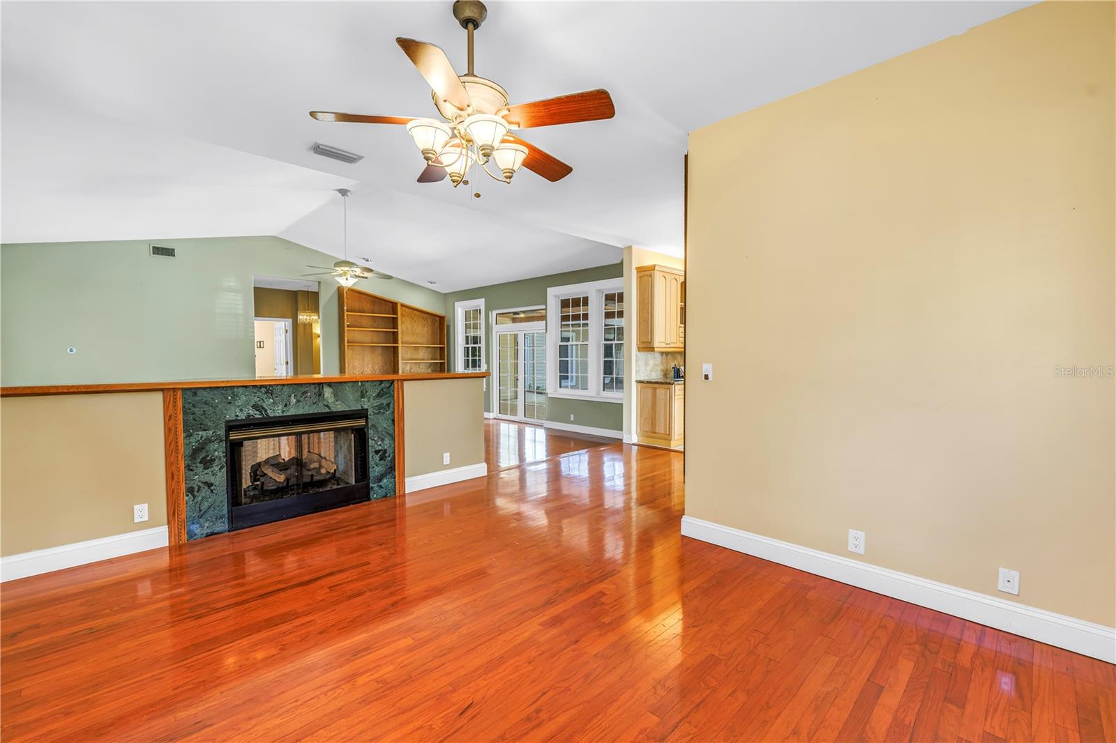 CRESCENT PARK HEIGHTS - Residential