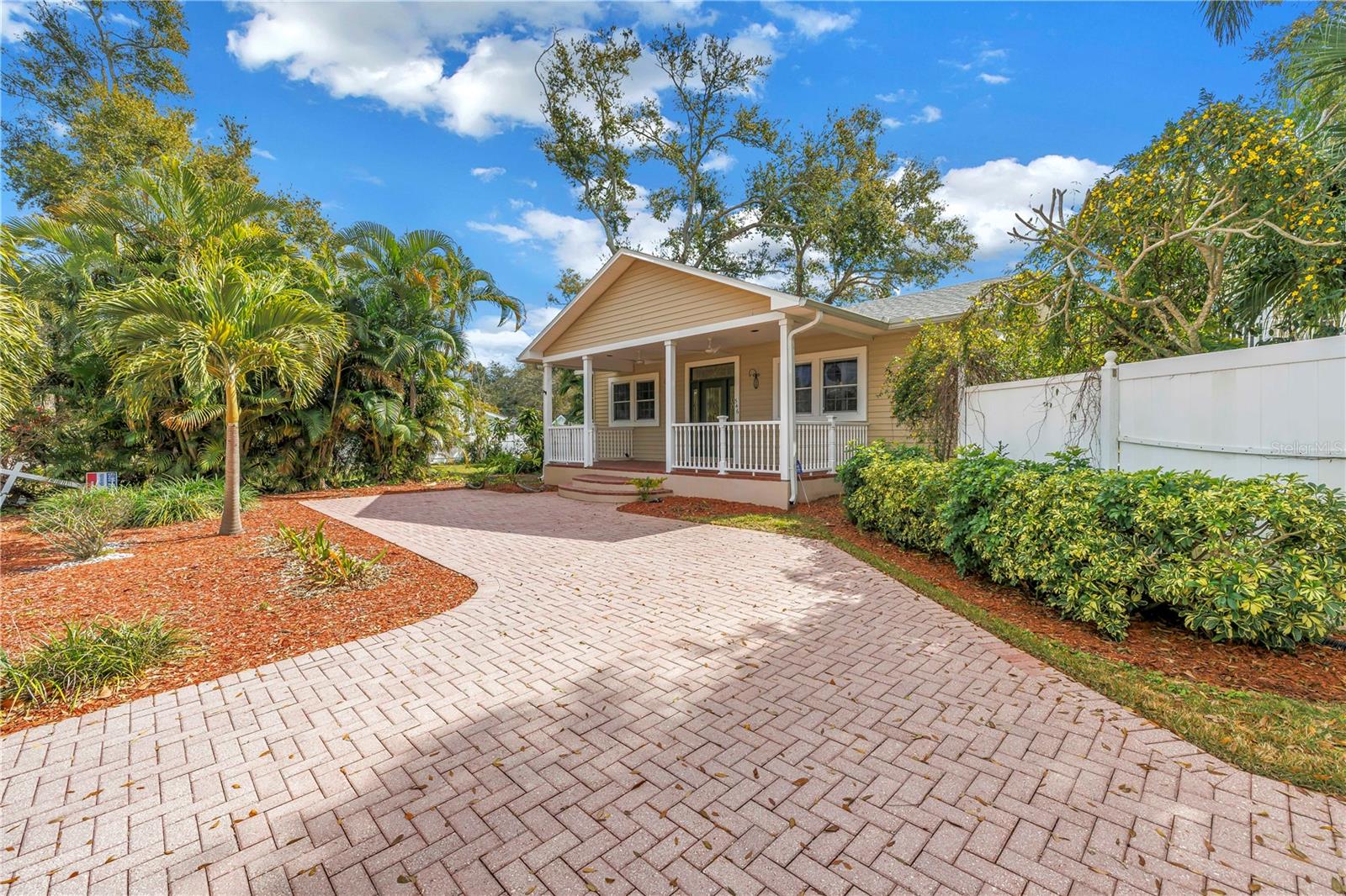 CRESCENT PARK HEIGHTS - Residential