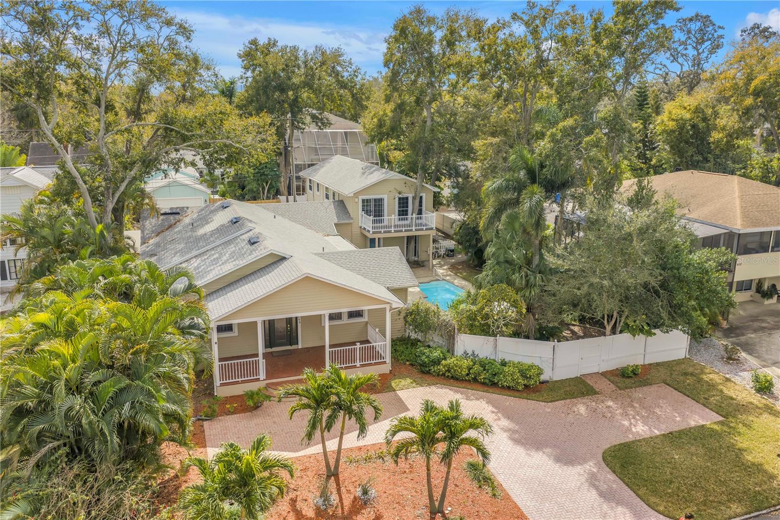 CRESCENT PARK HEIGHTS - Residential