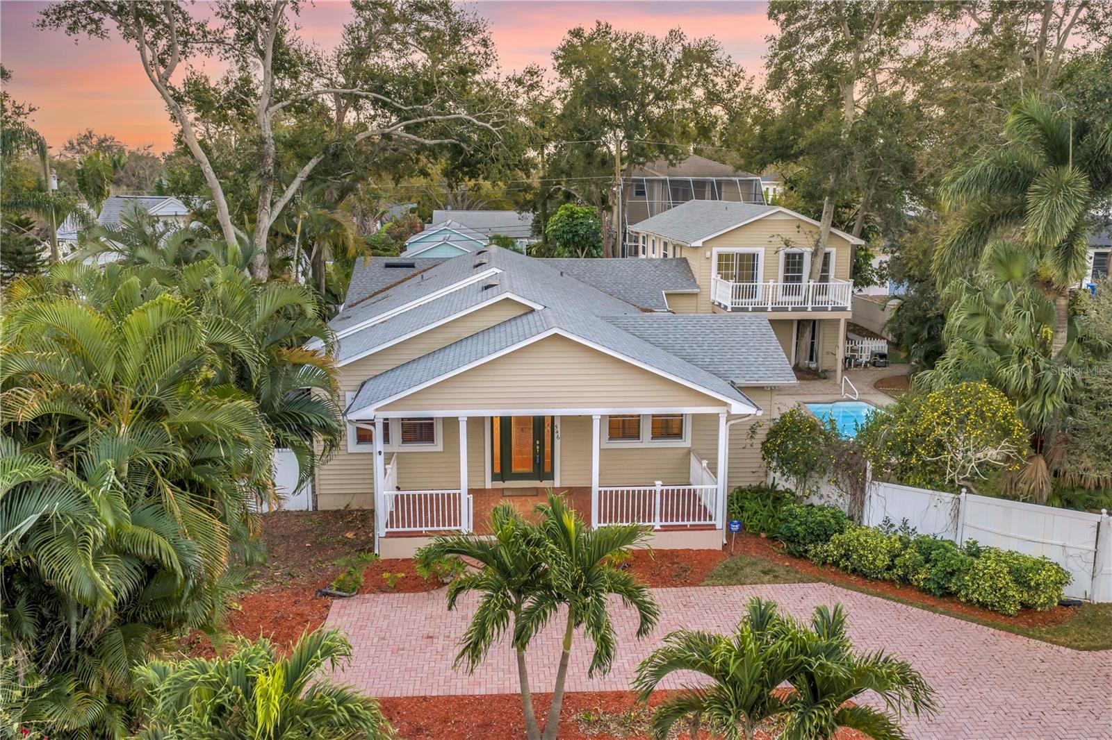 CRESCENT PARK HEIGHTS - Residential