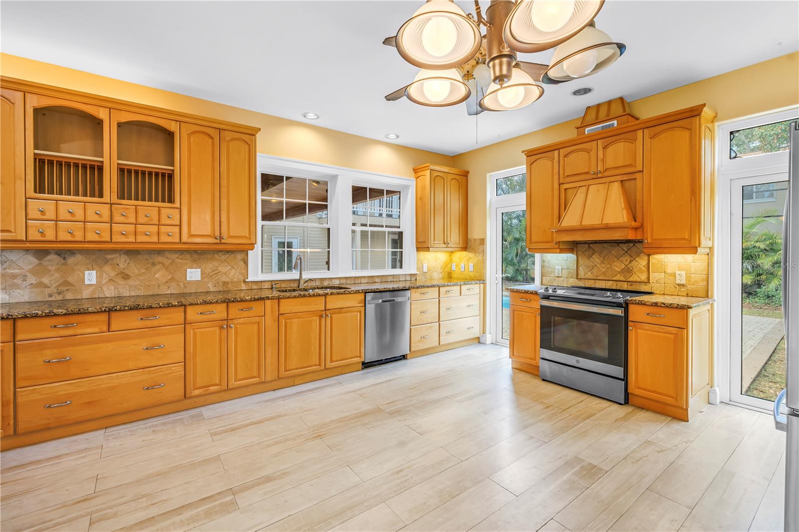 CRESCENT PARK HEIGHTS - Residential