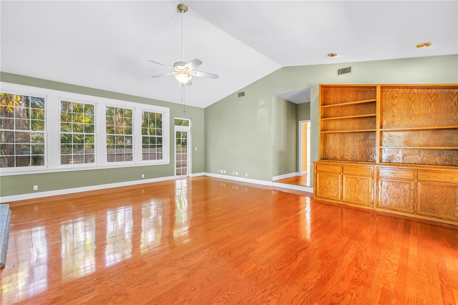 CRESCENT PARK HEIGHTS - Residential