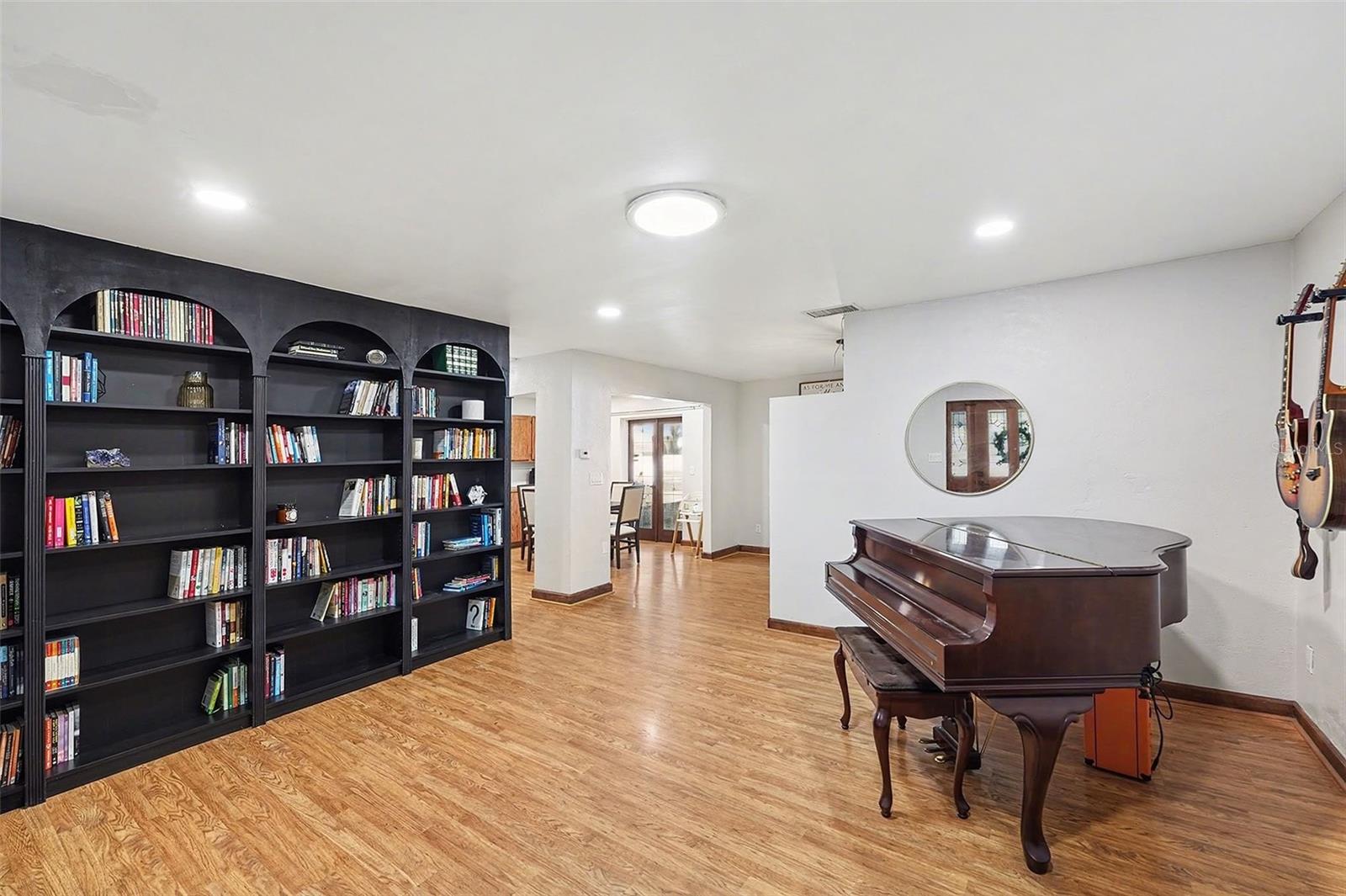 PINELLAS FARMS - Residential