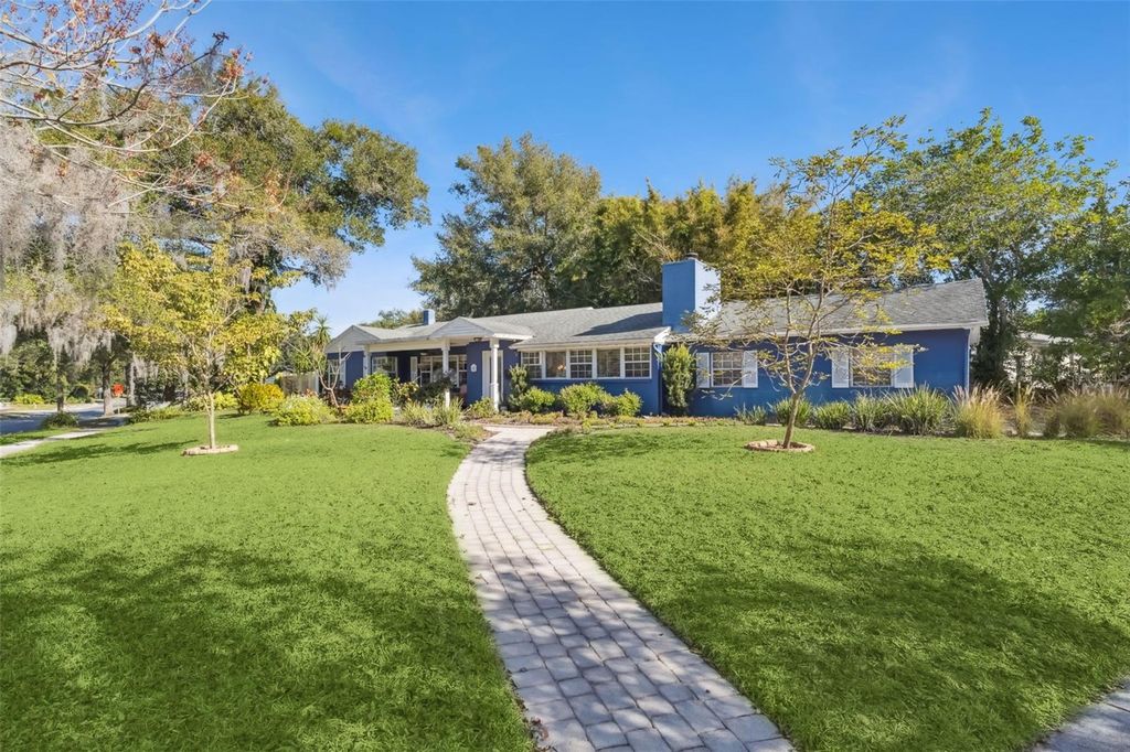 Photo of 415 N Hampton Avenue, Orlando, FL 32803 (MLS # O6378145)