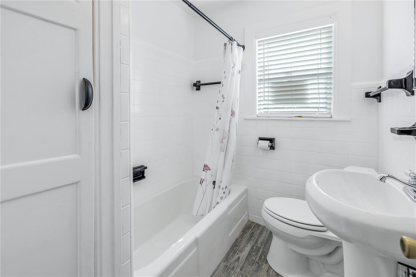 POWERS CENTRAL PARK SUB - Commercial Sale