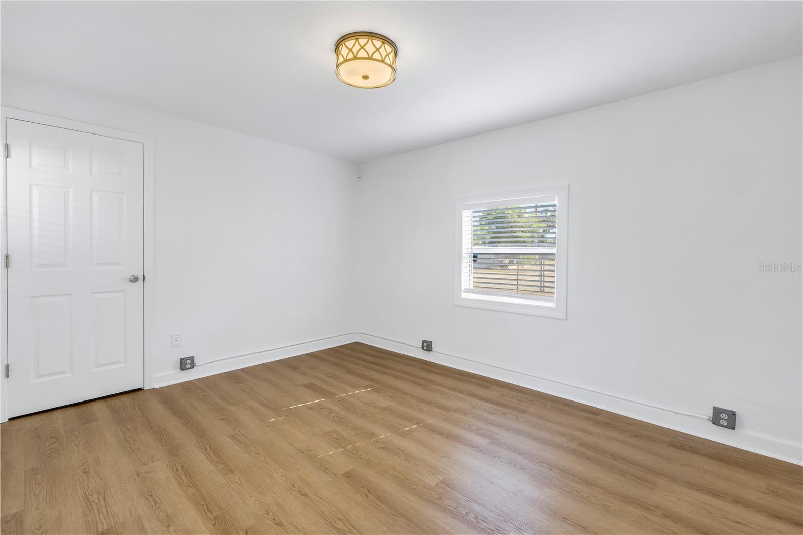 POWERS CENTRAL PARK SUB - Commercial Sale