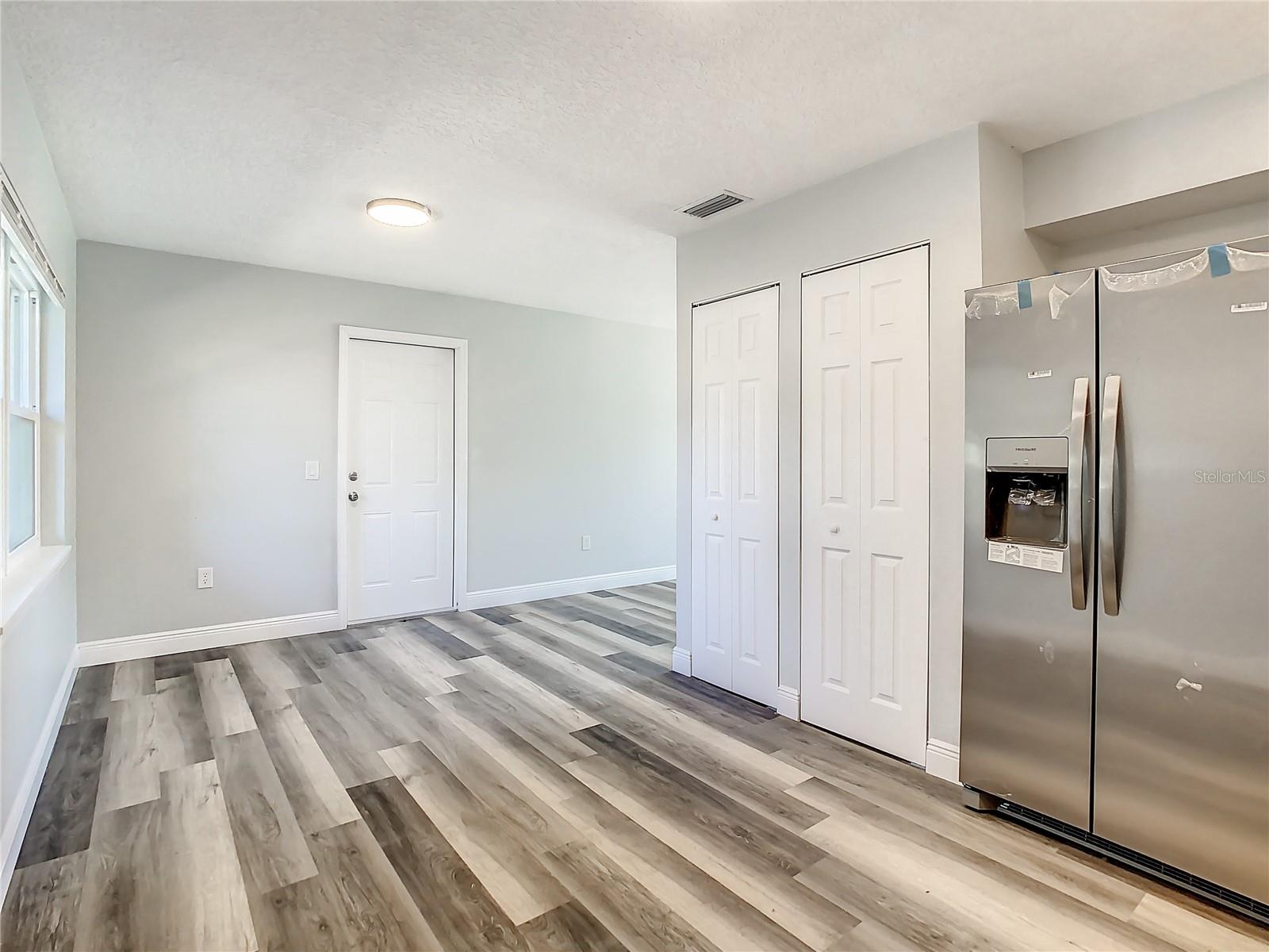 LADY LAKE APRIL HILLS - Residential