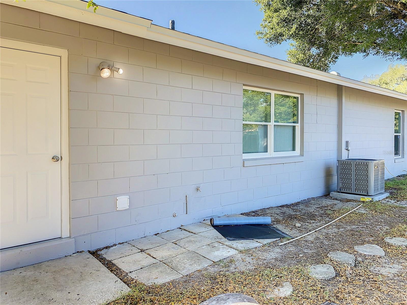 LADY LAKE APRIL HILLS - Residential