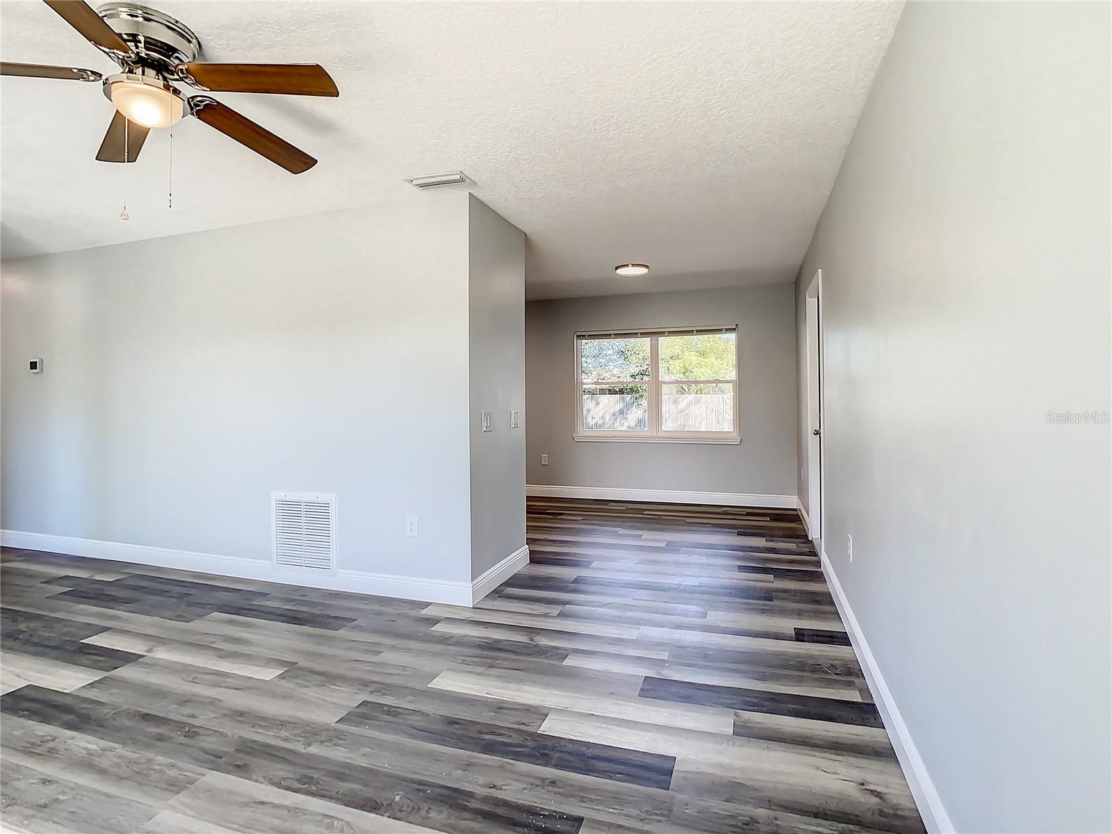 LADY LAKE APRIL HILLS - Residential