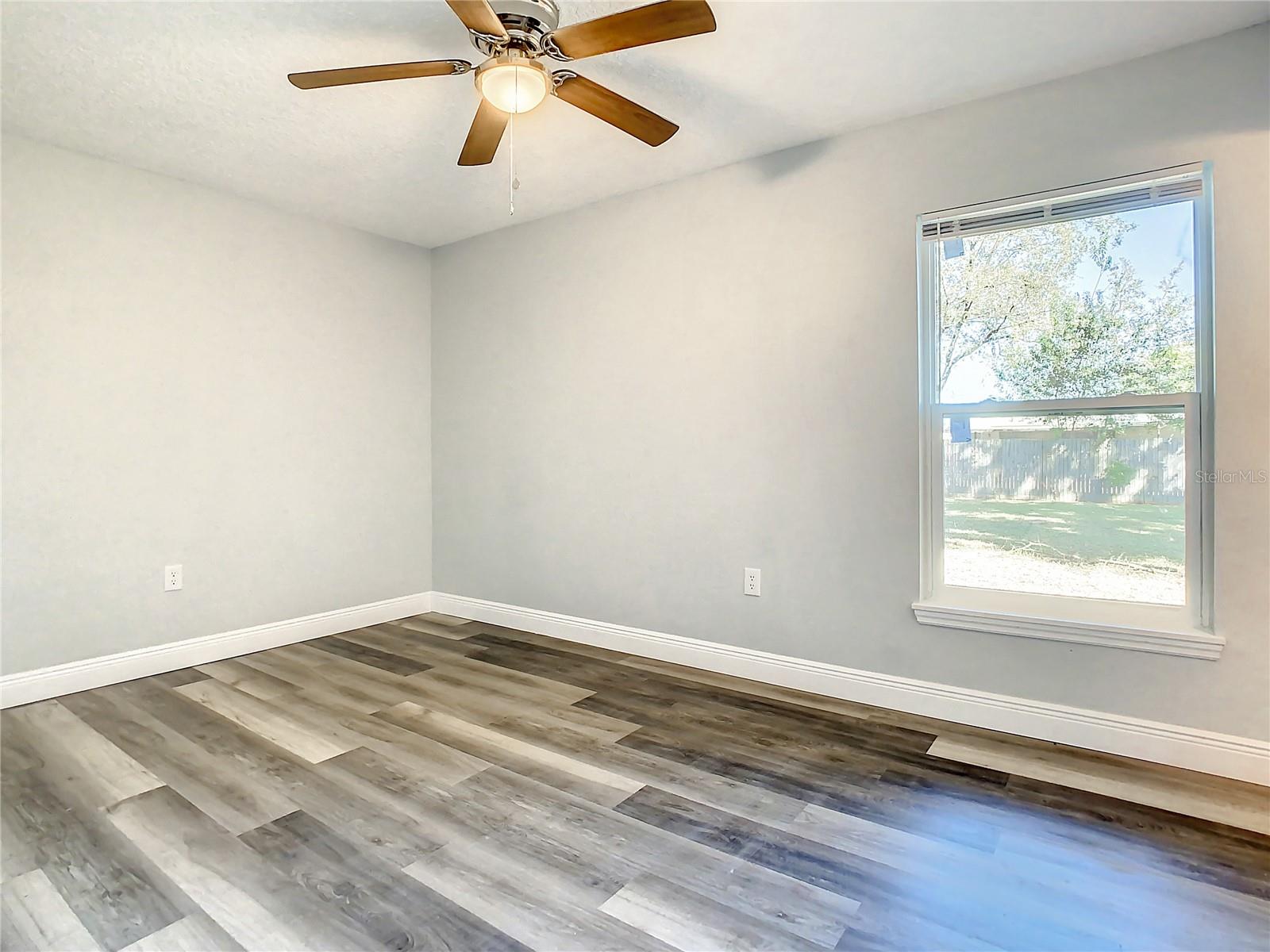 LADY LAKE APRIL HILLS - Residential