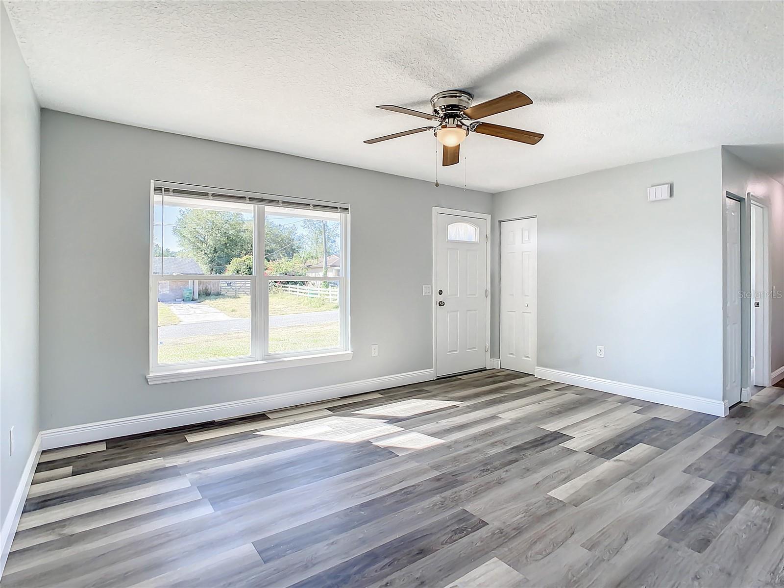 LADY LAKE APRIL HILLS - Residential