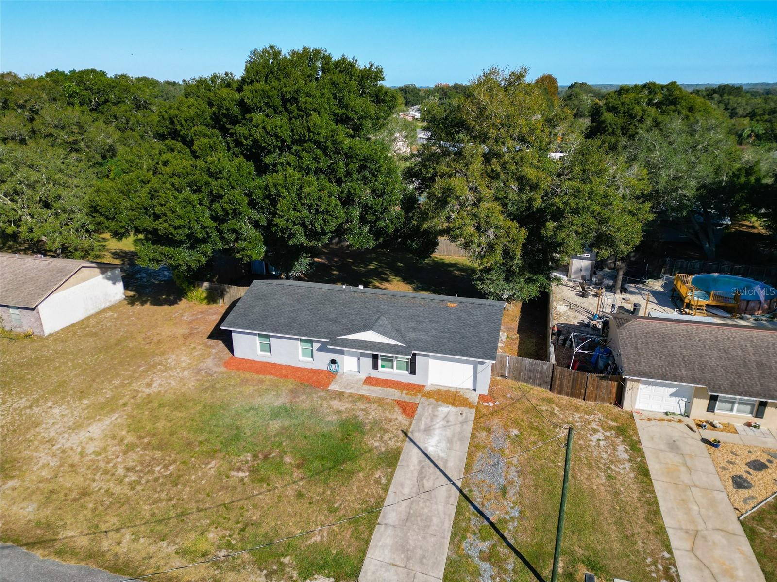 LADY LAKE APRIL HILLS - Residential