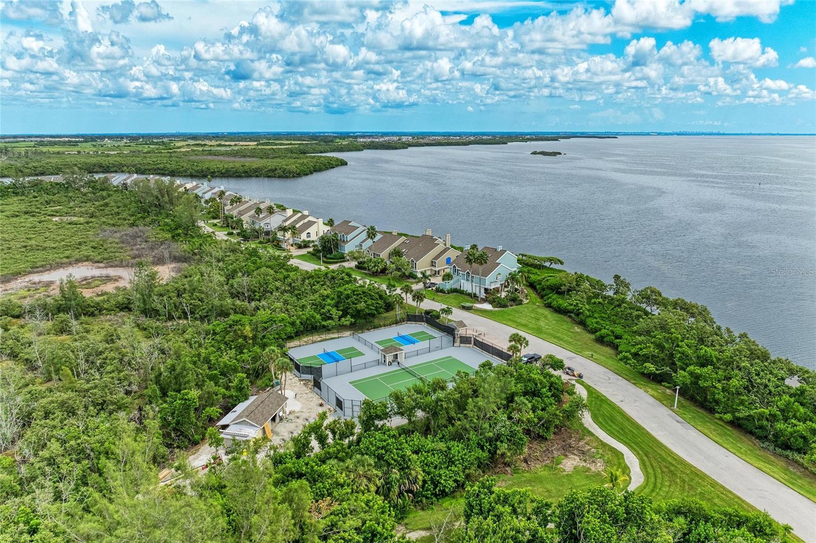 TIDY ISLAND PH II - Residential