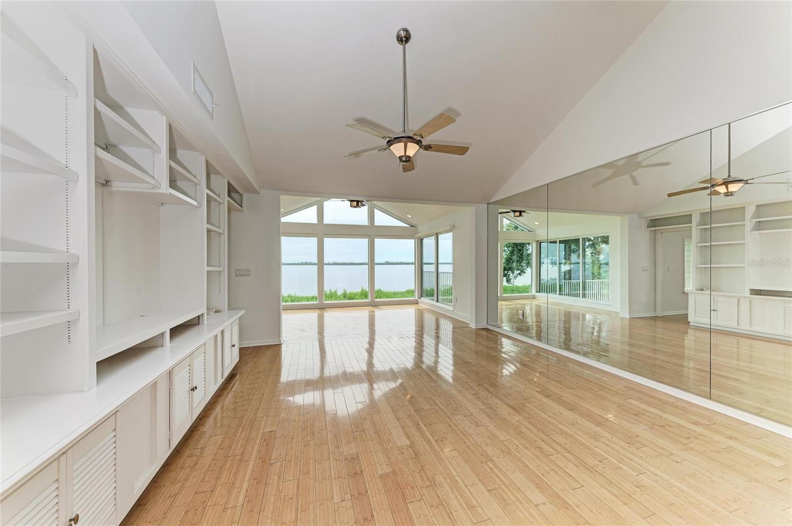 TIDY ISLAND PH II - Residential