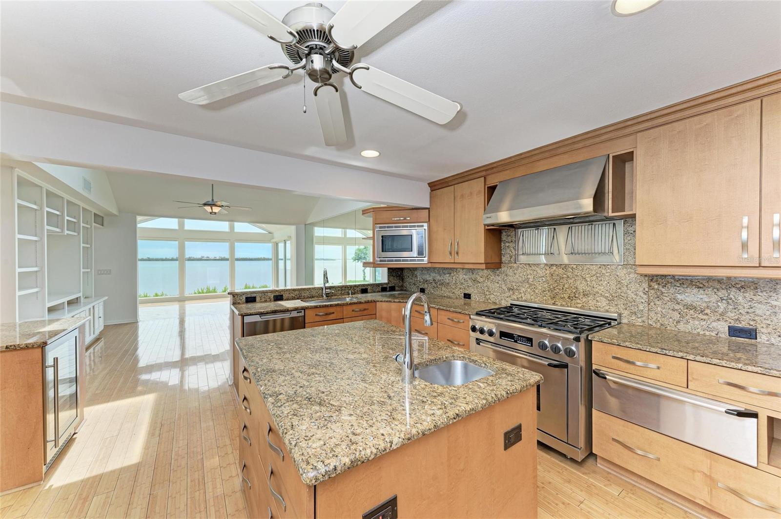 TIDY ISLAND PH II - Residential