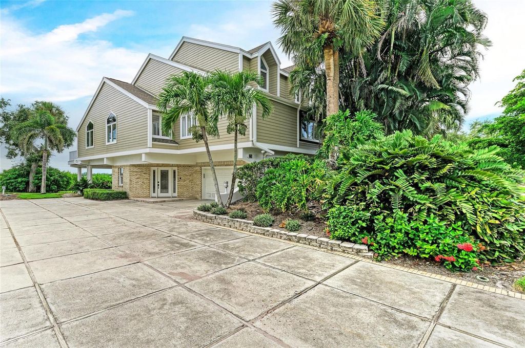 Photo of 79 Tidy Island Blvd, Bradenton, FL 34210 (MLS # A4666003)