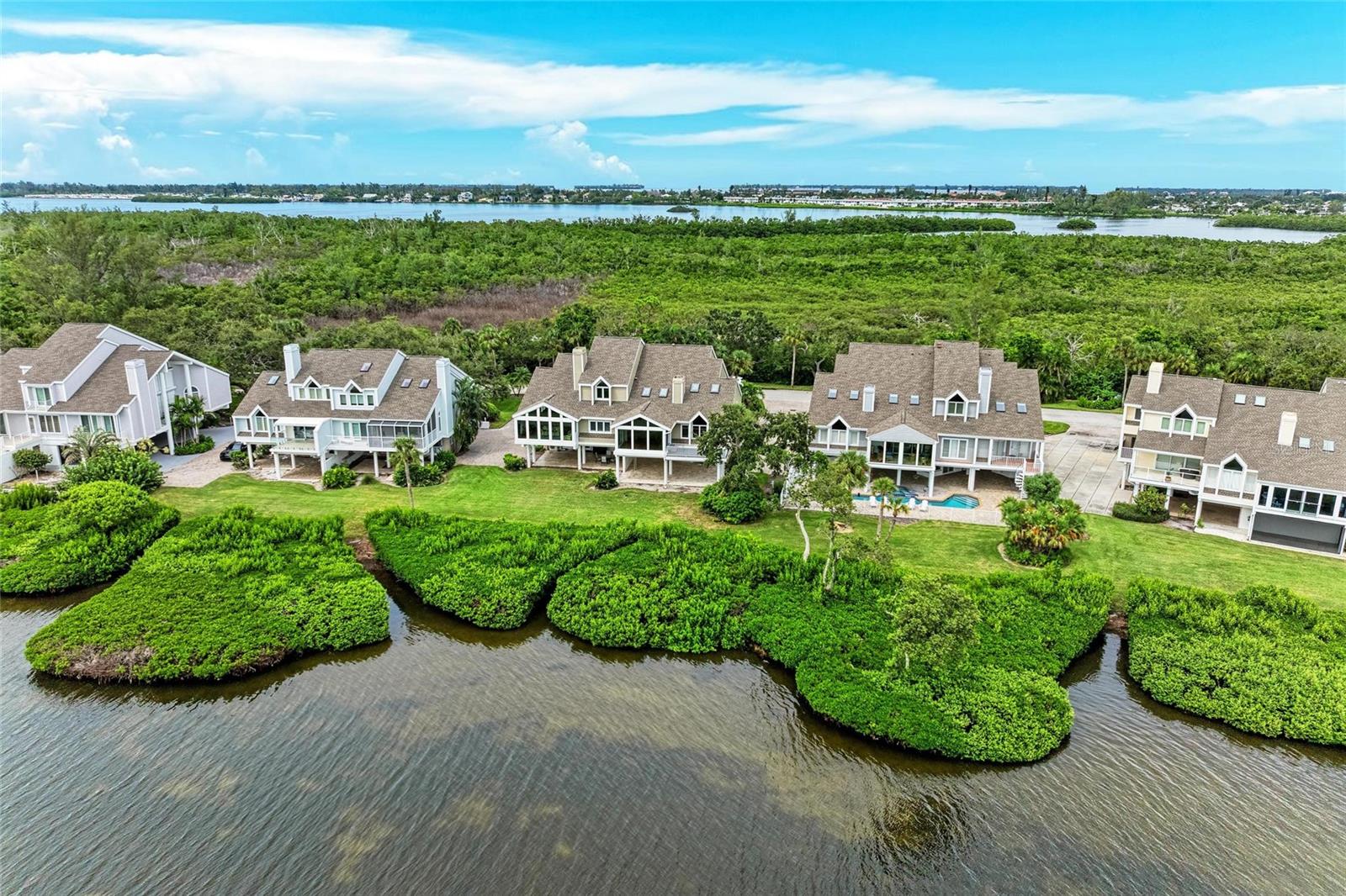 TIDY ISLAND PH II - Residential