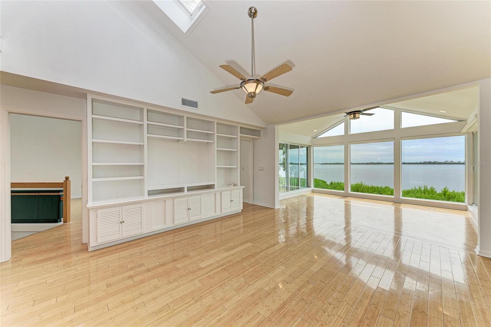 TIDY ISLAND PH II - Residential