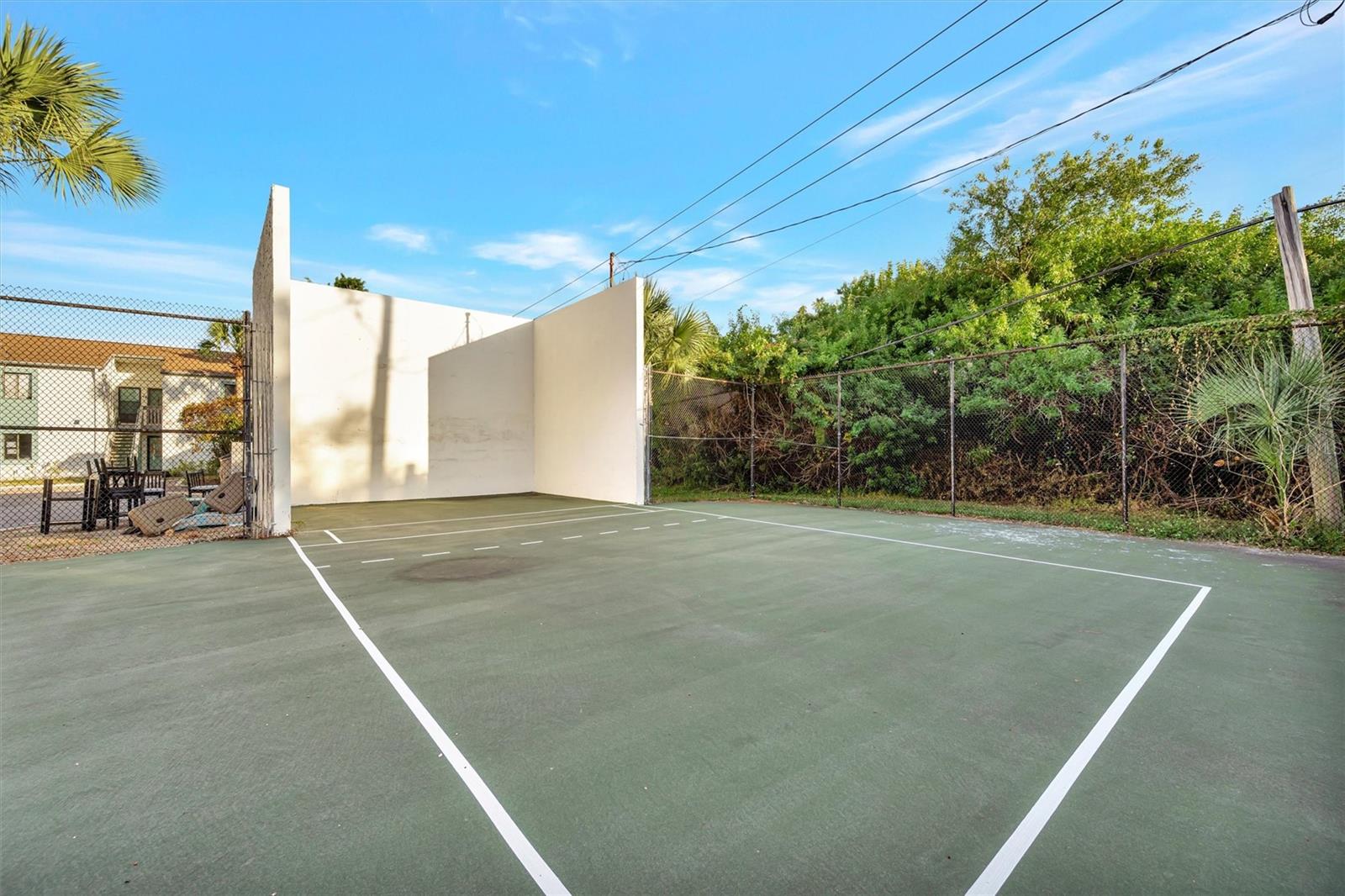 PEPPERTREE VILLAGE CONDO - Residential Lease