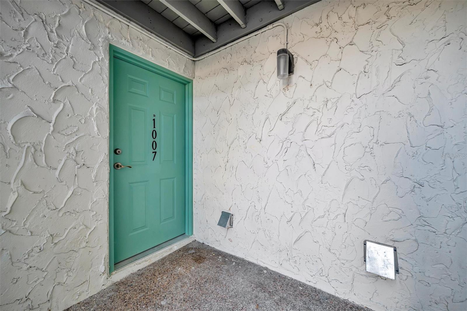 PEPPERTREE VILLAGE CONDO - Residential Lease