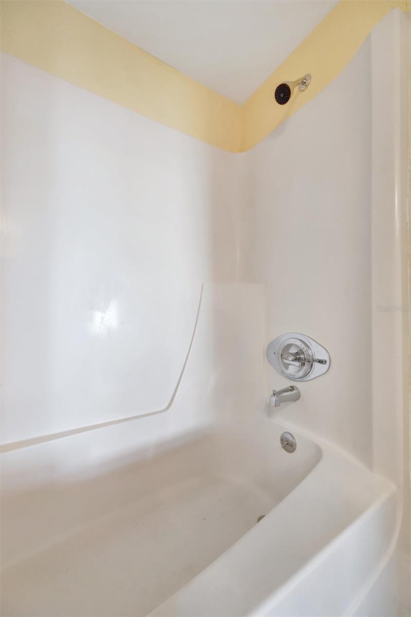 PEPPERTREE VILLAGE CONDO - Residential Lease