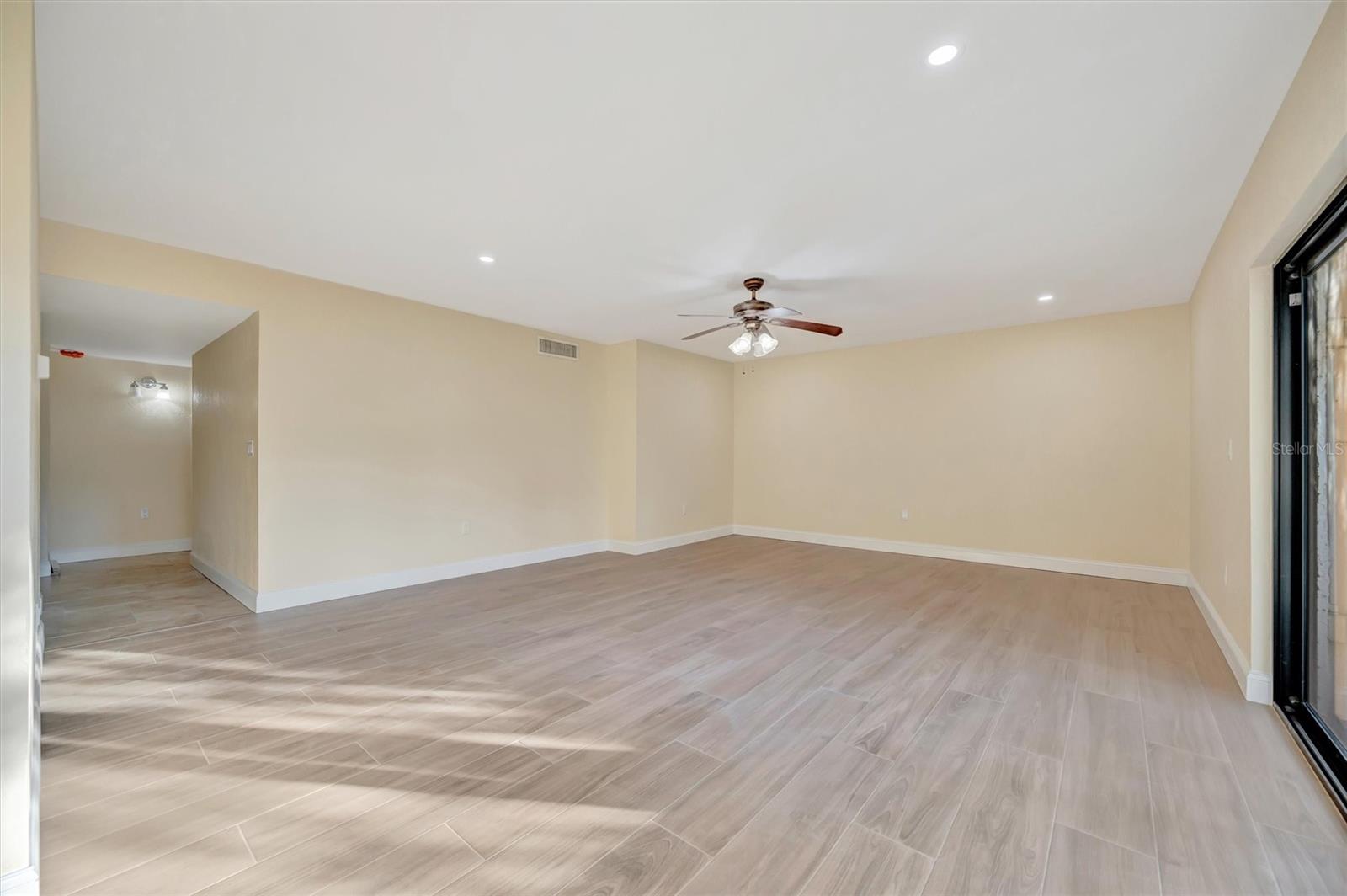 PEPPERTREE VILLAGE CONDO - Residential Lease