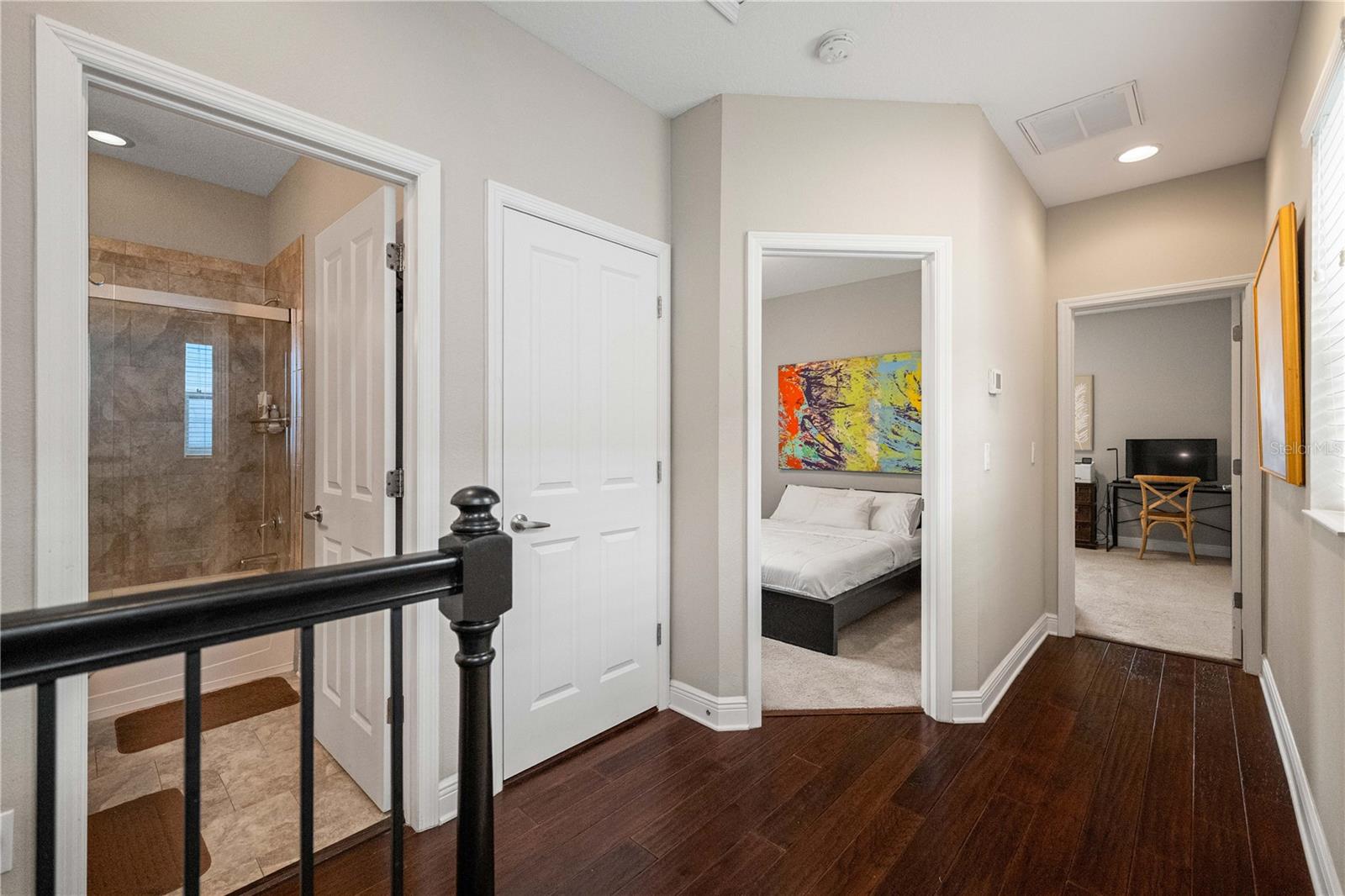 HAYES PARK VILLAGE - Residential Lease