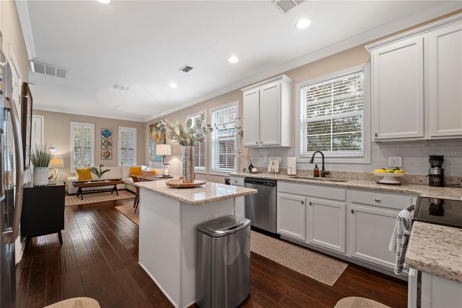 HAYES PARK VILLAGE - Residential Lease